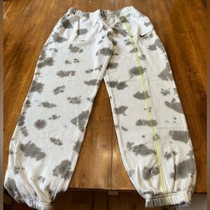 Nike Sweatpants size small